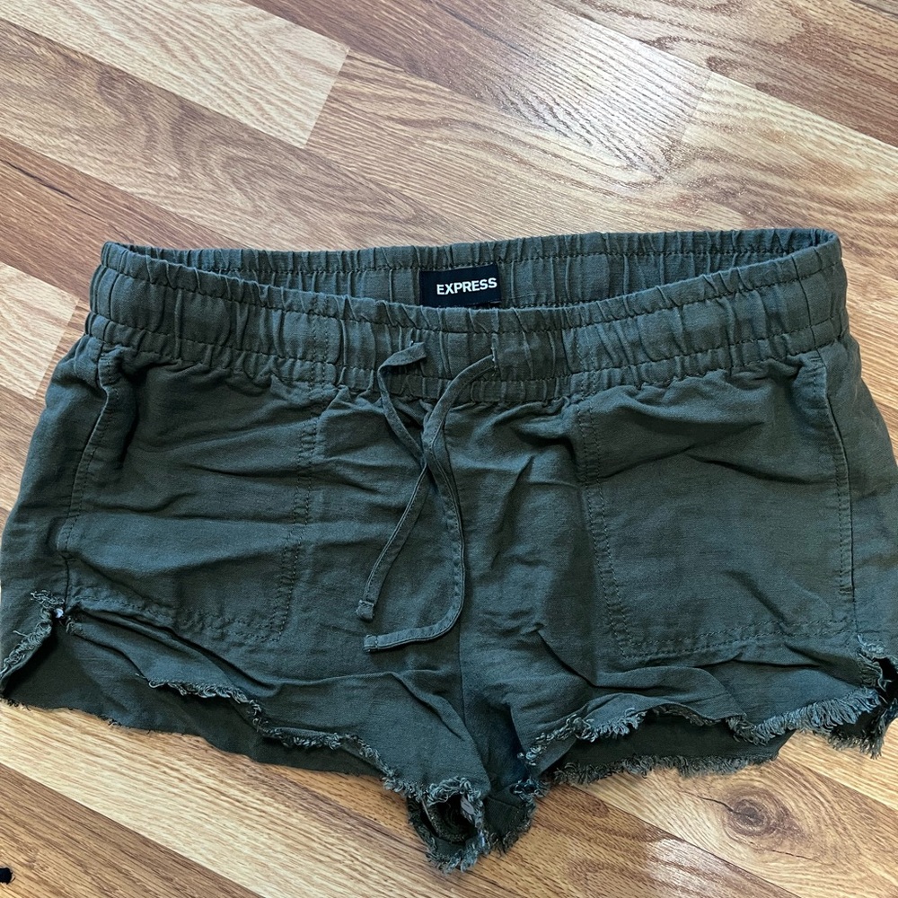 Express Green Cargo Shorts with Elastic Waistband